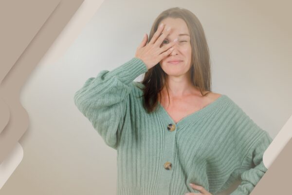 Os seus olhos estão tremendo? Entenda o que pode causar isso