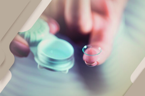 O que acontece ao dormir com lentes de contato